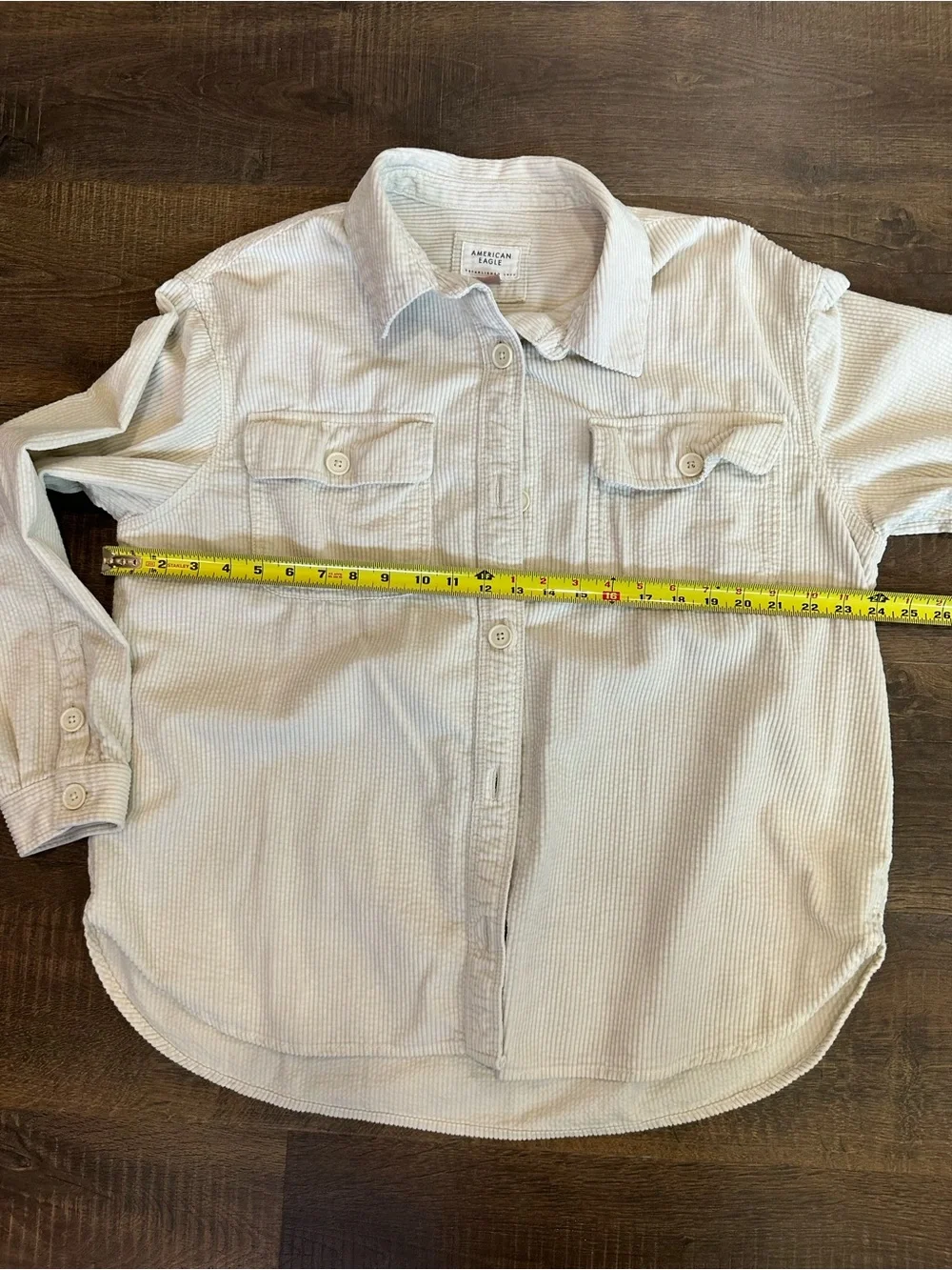 American Eagle Outfitters collar hem